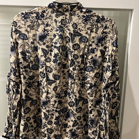 ♦️SOLD♦️Zara long sleeve top - Picture 2 of 6